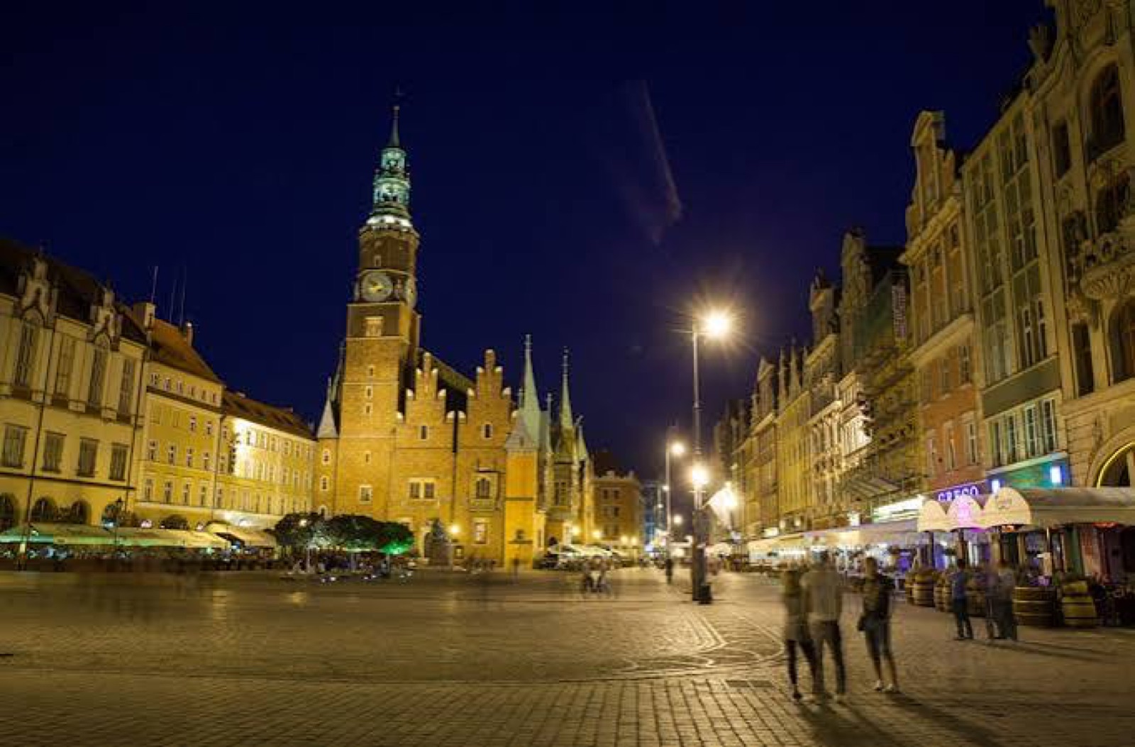 Wrocław Market Square illuminated after dark
