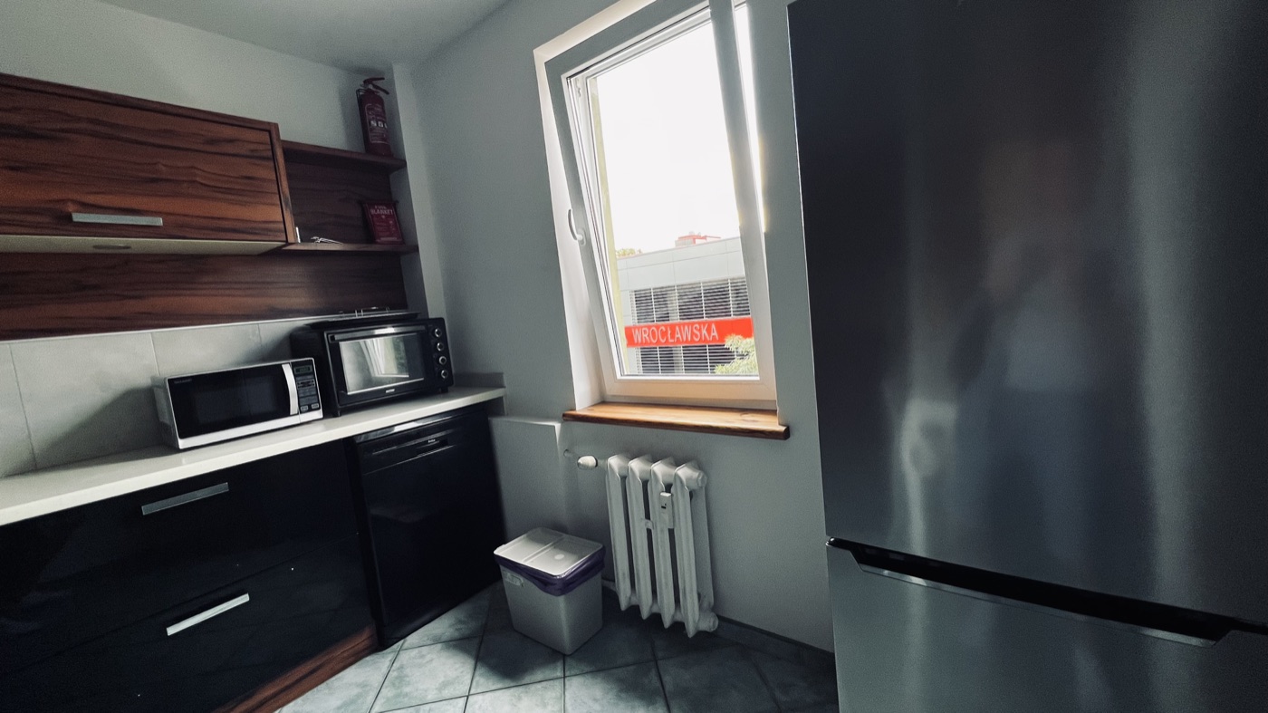 Shared kitchen in the Wrońskiego apartment, view 6